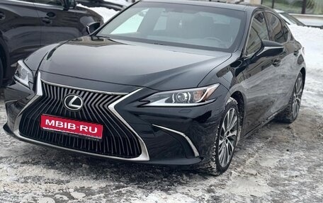 Lexus ES VII, 2021 год, 3 550 000 рублей, 1 фотография