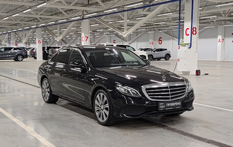 Mercedes-Benz E-Класс, 2017 год, 3 199 000 рублей, 3 фотография