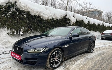 Jaguar XE I рестайлинг, 2016 год, 1 880 000 рублей, 3 фотография
