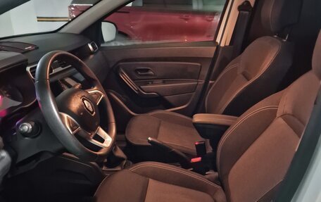 Renault Duster, 2022 год, 2 050 000 рублей, 5 фотография