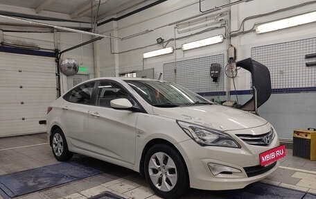 Hyundai Solaris II рестайлинг, 2015 год, 888 000 рублей, 2 фотография