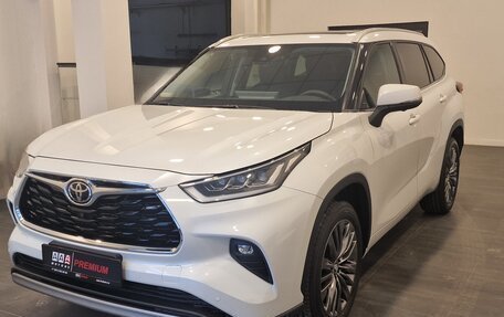 Toyota Highlander, 2025 год, 5 720 000 рублей, 1 фотография