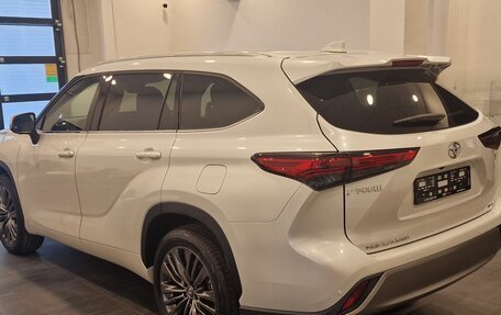 Toyota Highlander, 2025 год, 5 720 000 рублей, 7 фотография