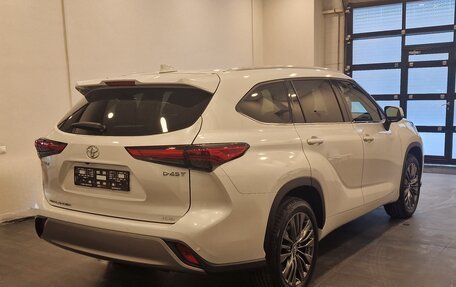 Toyota Highlander, 2025 год, 5 720 000 рублей, 6 фотография