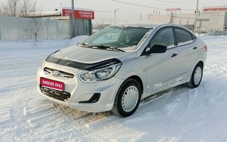 Hyundai Solaris II рестайлинг, 2013 год, 677 000 рублей, 1 фотография