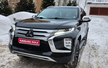 Mitsubishi Montero Sport, 2022 год, 4 900 000 рублей, 1 фотография