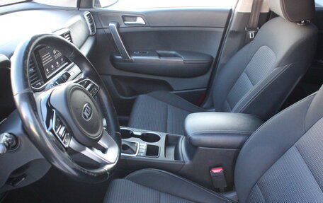 KIA Sportage IV рестайлинг, 2019 год, 1 897 000 рублей, 10 фотография