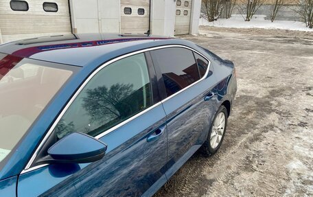 Skoda Superb III рестайлинг, 2019 год, 1 650 000 рублей, 3 фотография