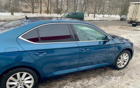 Skoda Superb III рестайлинг, 2019 год, 1 650 000 рублей, 8 фотография