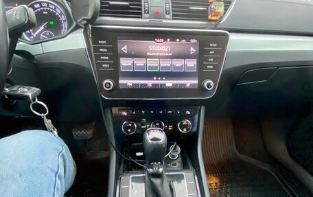 Skoda Superb III рестайлинг, 2019 год, 1 650 000 рублей, 17 фотография