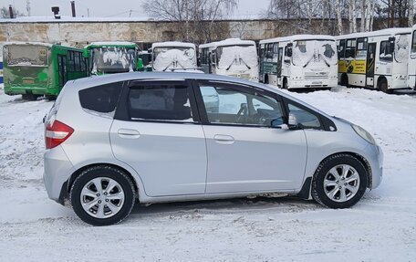 Honda Jazz II рестайлинг, 2011 год, 750 000 рублей, 3 фотография