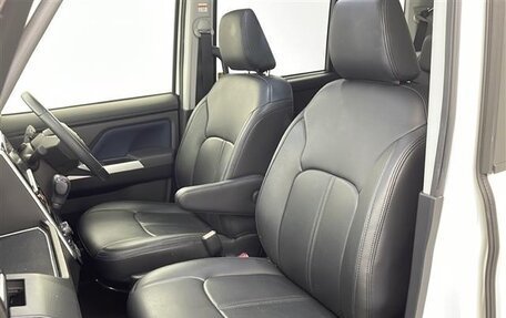 Toyota Roomy I, 2022 год, 1 010 000 рублей, 11 фотография