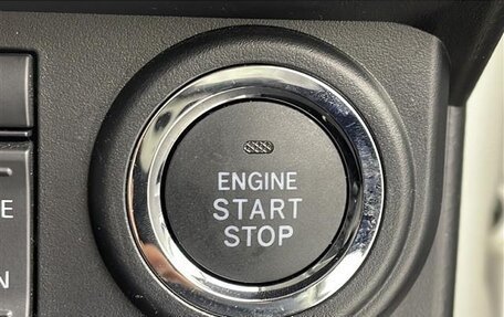 Toyota Roomy I, 2022 год, 1 010 000 рублей, 15 фотография