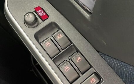 Toyota Roomy I, 2022 год, 1 010 000 рублей, 24 фотография