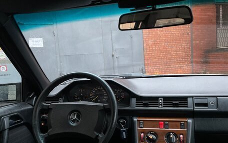 Mercedes-Benz W124, 1986 год, 500 000 рублей, 18 фотография