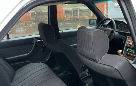 Mercedes-Benz W124, 1986 год, 500 000 рублей, 22 фотография