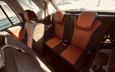 Volkswagen Tiguan II, 2020 год, 2 680 000 рублей, 11 фотография