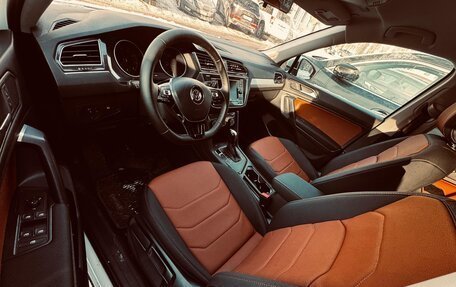 Volkswagen Tiguan II, 2020 год, 2 680 000 рублей, 14 фотография