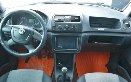 Skoda Fabia II, 2010 год, 320 000 рублей, 12 фотография