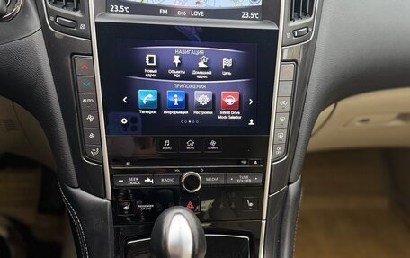 Infiniti Q50 I рестайлинг, 2014 год, 1 590 000 рублей, 13 фотография