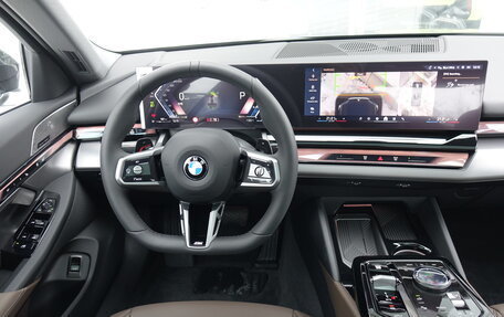 BMW 5 серия, 2025 год, 8 750 000 рублей, 11 фотография