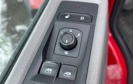 Volkswagen Transporter T6 рестайлинг, 2021 год, 3 500 000 рублей, 13 фотография