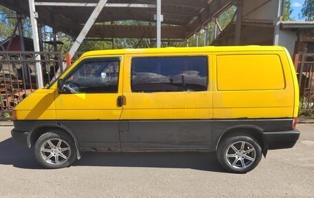 Volkswagen Transporter T4, 1993 год, 310 000 рублей, 1 фотография