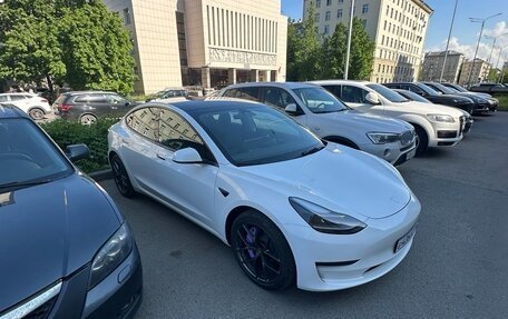 Tesla Model 3 I, 2023 год, 3 100 000 рублей, 1 фотография