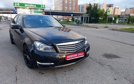 Mercedes-Benz C-Класс, 2011 год, 1 950 000 рублей, 1 фотография