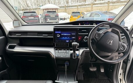 Honda Stepwgn IV, 2019 год, 2 350 000 рублей, 4 фотография