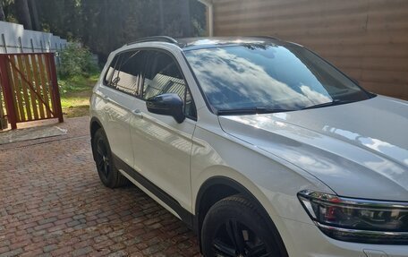 Volkswagen Tiguan II, 2019 год, 2 600 000 рублей, 5 фотография