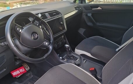 Volkswagen Tiguan II, 2019 год, 2 600 000 рублей, 6 фотография