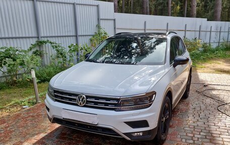 Volkswagen Tiguan II, 2019 год, 2 600 000 рублей, 13 фотография