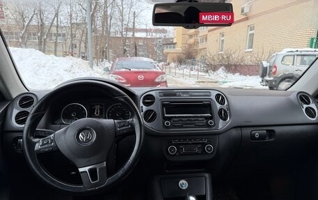 Volkswagen Tiguan I, 2011 год, 990 000 рублей, 10 фотография
