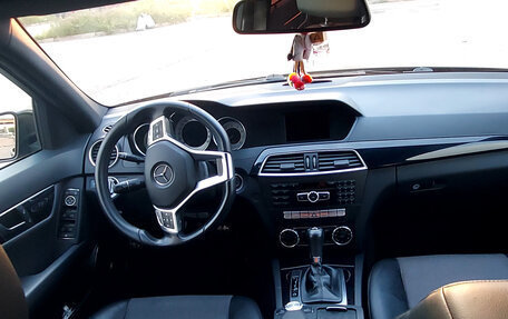 Mercedes-Benz C-Класс, 2011 год, 1 950 000 рублей, 8 фотография