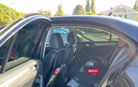 Volkswagen Jetta VI, 2011 год, 1 070 000 рублей, 12 фотография