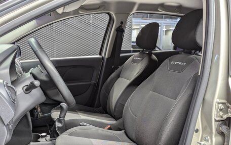 Renault Logan II, 2019 год, 985 000 рублей, 11 фотография