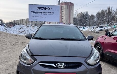 Hyundai Solaris II рестайлинг, 2011 год, 320 000 рублей, 1 фотография
