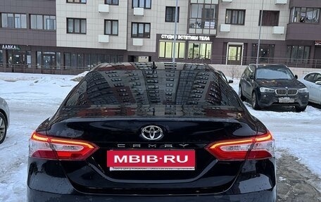 Toyota Camry, 2020 год, 2 620 000 рублей, 3 фотография