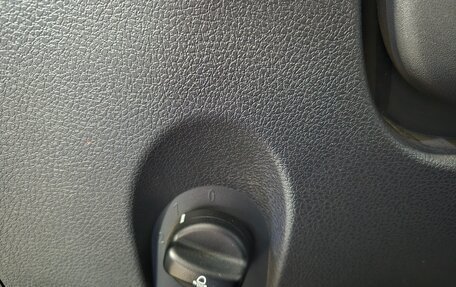 Renault Logan II, 2019 год, 1 048 000 рублей, 19 фотография