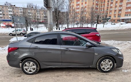 Hyundai Solaris II рестайлинг, 2011 год, 320 000 рублей, 3 фотография