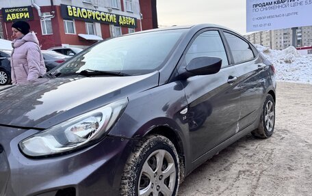 Hyundai Solaris II рестайлинг, 2011 год, 320 000 рублей, 4 фотография