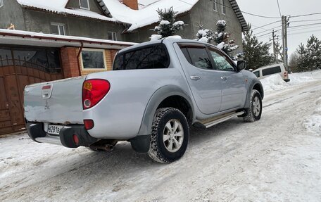 Mitsubishi L200 IV рестайлинг, 2007 год, 900 000 рублей, 3 фотография