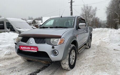 Mitsubishi L200 IV рестайлинг, 2007 год, 900 000 рублей, 2 фотография