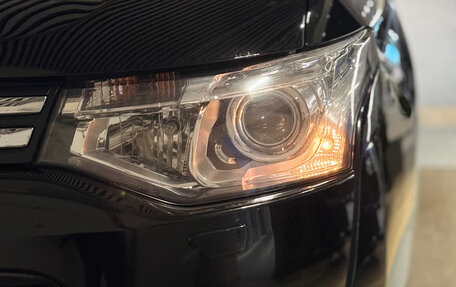 Mitsubishi Outlander III рестайлинг 3, 2013 год, 1 799 000 рублей, 7 фотография