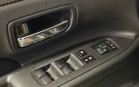 Mitsubishi Outlander III рестайлинг 3, 2013 год, 1 799 000 рублей, 9 фотография