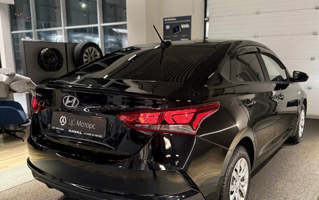 Hyundai Solaris II рестайлинг, 2021 год, 1 699 000 рублей, 6 фотография