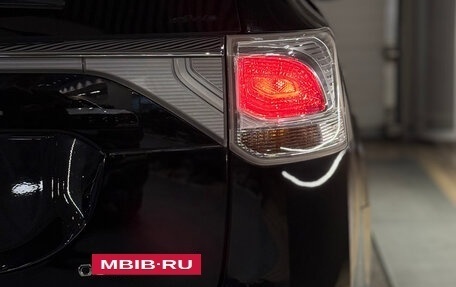 Mitsubishi Outlander III рестайлинг 3, 2013 год, 1 799 000 рублей, 8 фотография