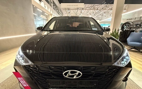 Hyundai Solaris II рестайлинг, 2021 год, 1 699 000 рублей, 2 фотография