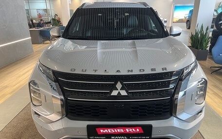 Mitsubishi Outlander, 2021 год, 3 499 000 рублей, 2 фотография